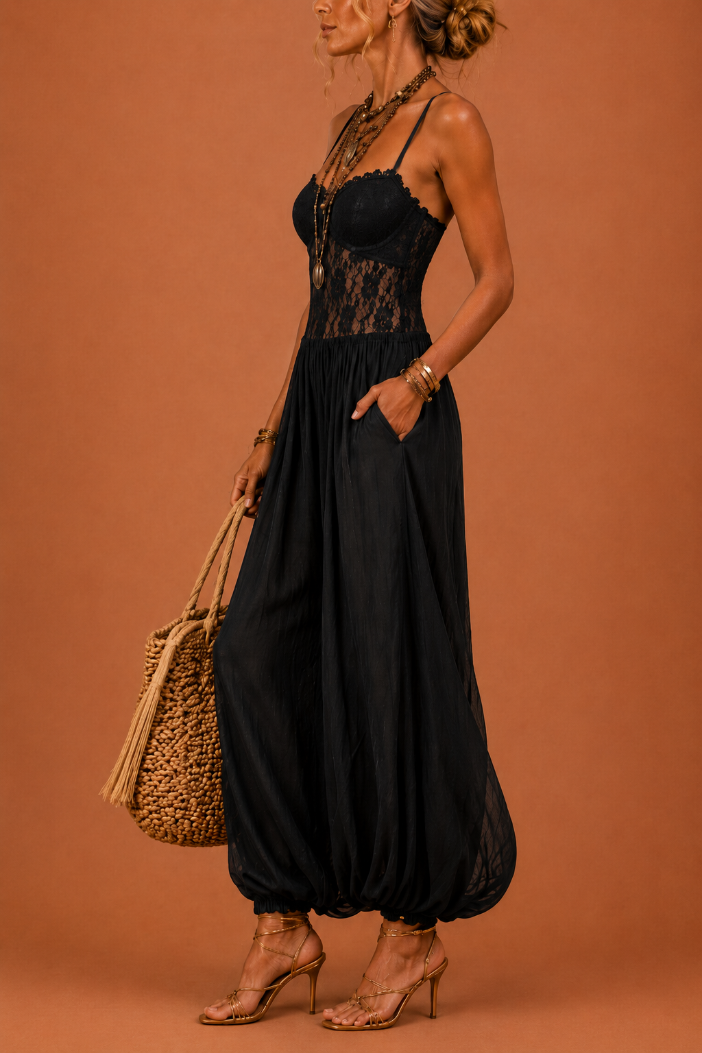 Kora | Mono halter con encaje fluido